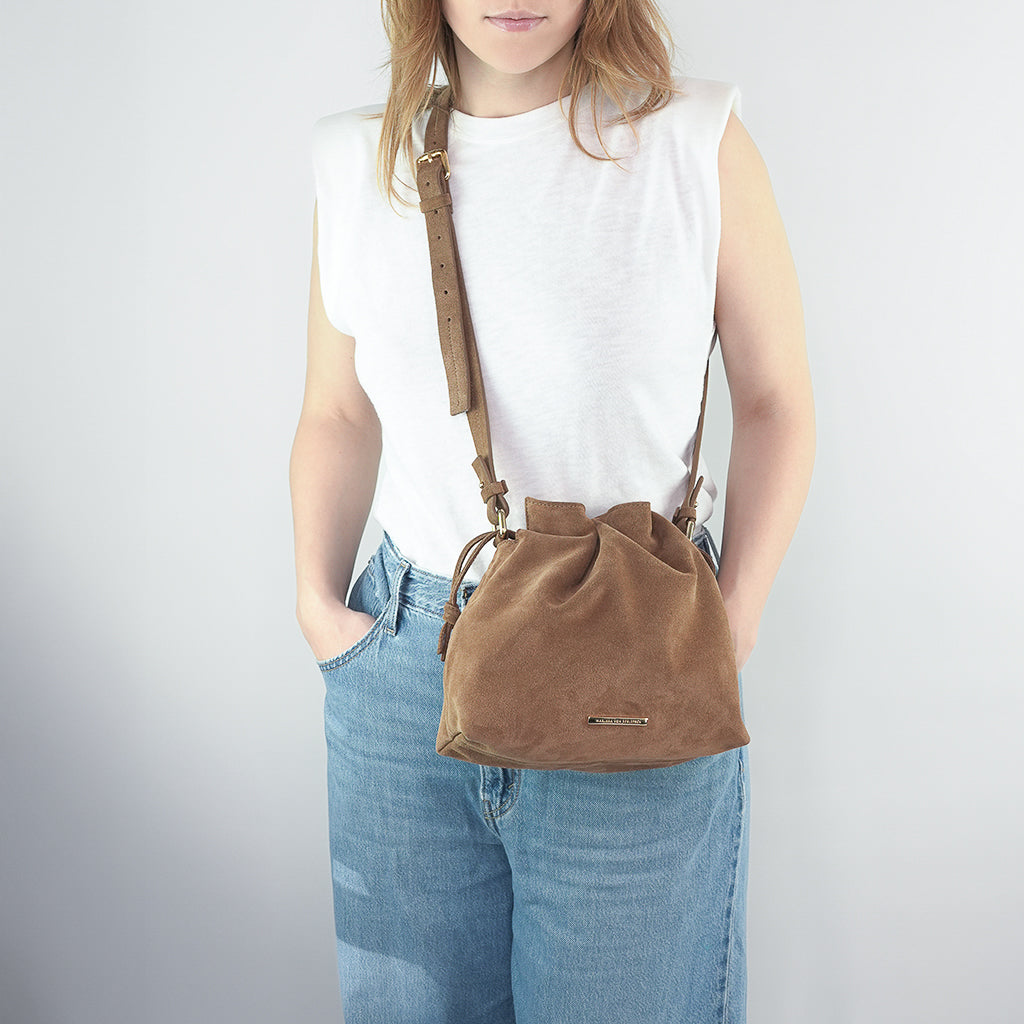 MAUD TASCHE cognac suede