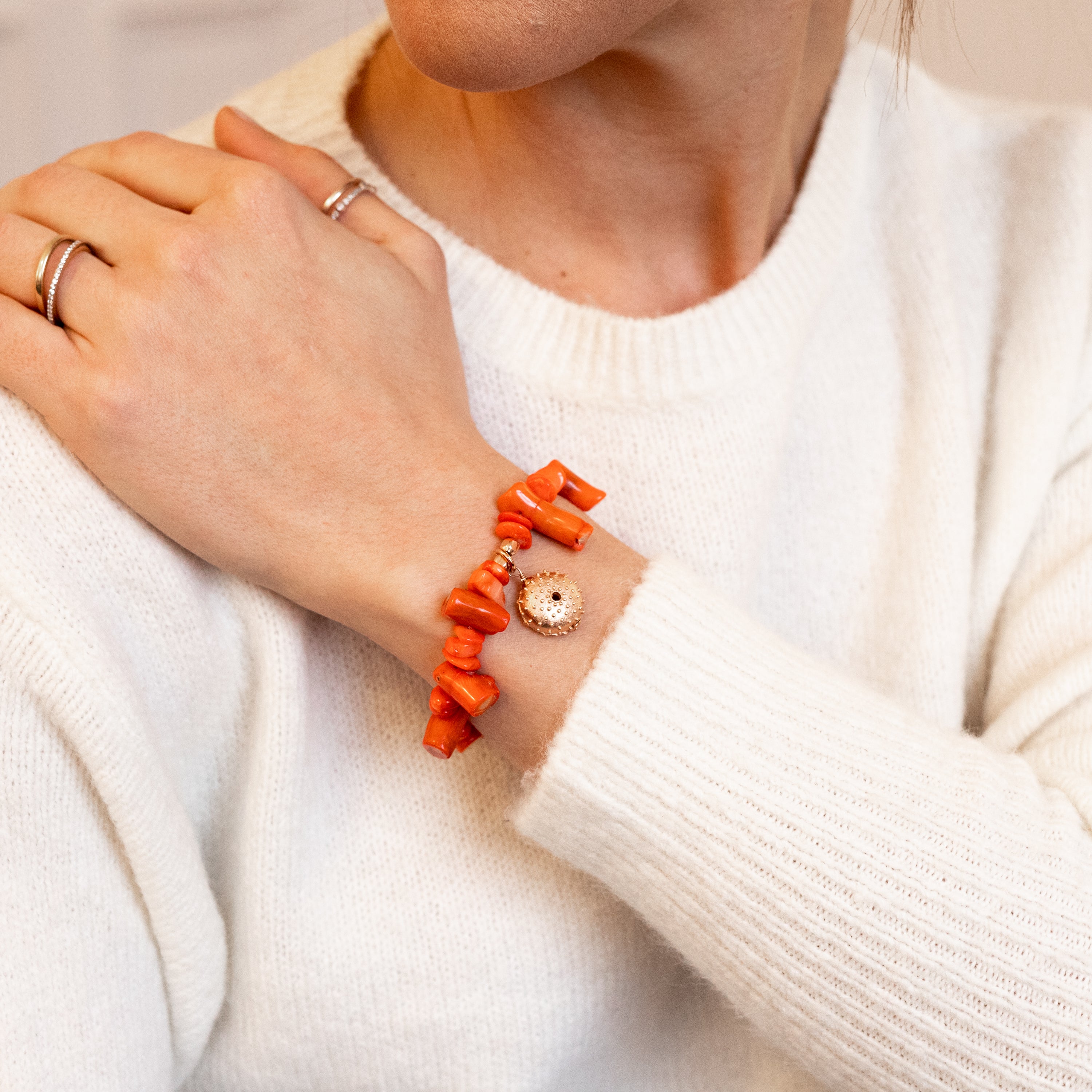 SANDRINE ARMBAND KORALLE