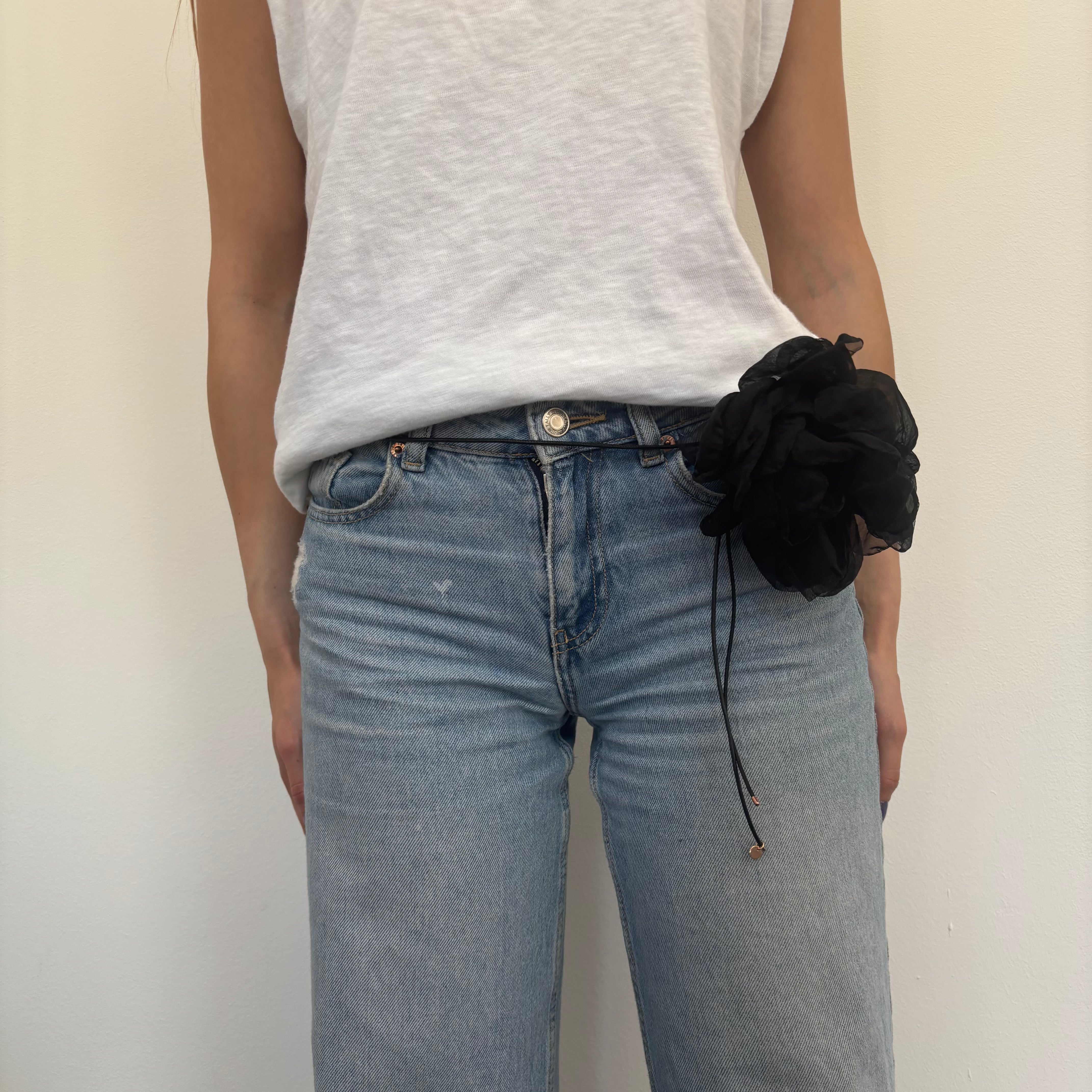 NADINE LEDER BROSCHE SCHWARZ